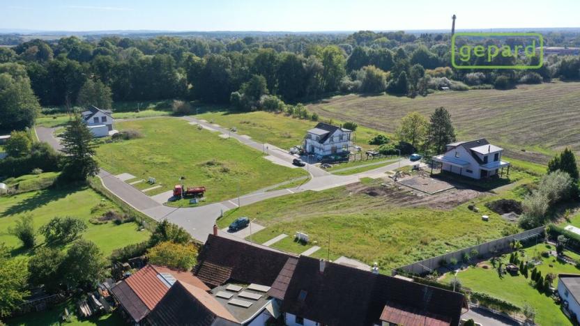 Prodej pozemku pro bydlení, Lochenice, 697 m2