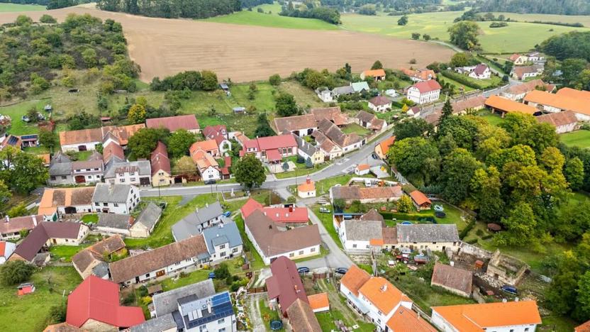 Dražba zemědělské usedlosti, Kalenice, 100 m2