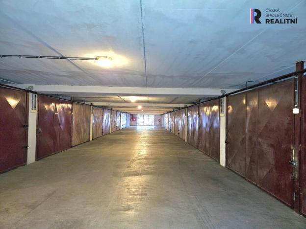 Pronájem garáže, Praha - Stodůlky, Běhounkova, 20 m2