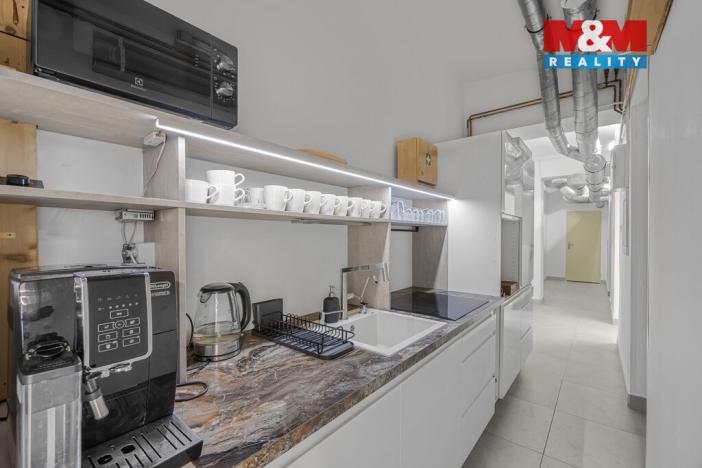 Pronájem obchodního prostoru, Praha - Smíchov, Zborovská, 180 m2