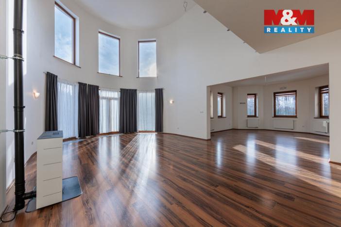 Prodej rodinného domu, Nová Role - Mezirolí, 376 m2