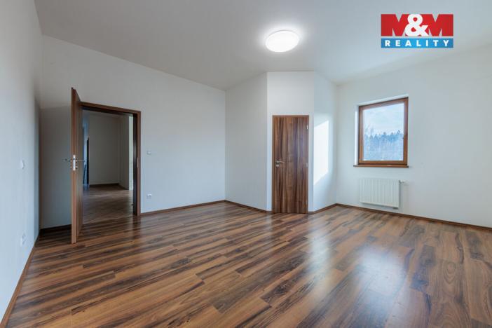 Prodej rodinného domu, Nová Role - Mezirolí, 376 m2