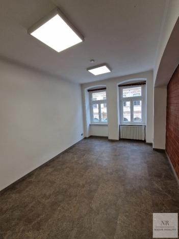 Pronájem kanceláře, Karlovy Vary, Lázeňská, 18 m2