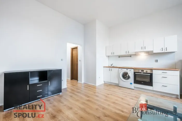 Pronájem bytu 1+kk, Ostrava - Vítkovice, Erbenova, 29 m2