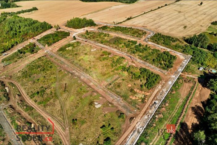 Prodej pozemku pro bydlení, Ostrov, 653 m2