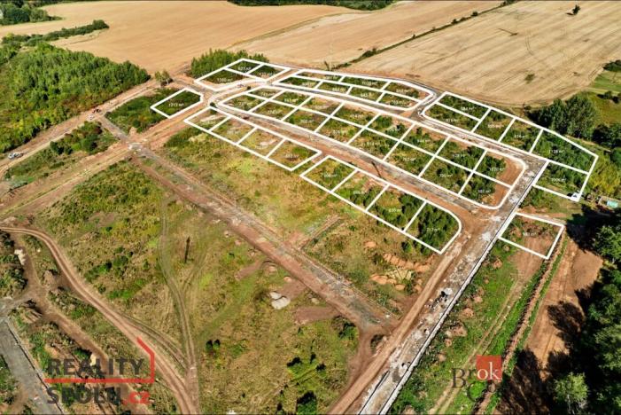 Prodej pozemku pro bydlení, Ostrov, 653 m2