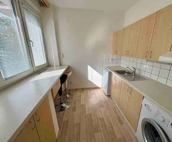Pronájem bytu 1+1, Zlín, Zarámí, 31 m2