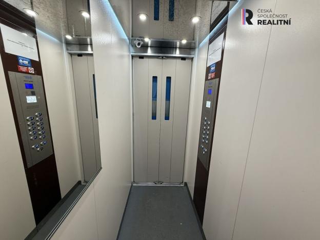 Pronájem bytu 1+1, Sokolov, Švabinského, 40 m2