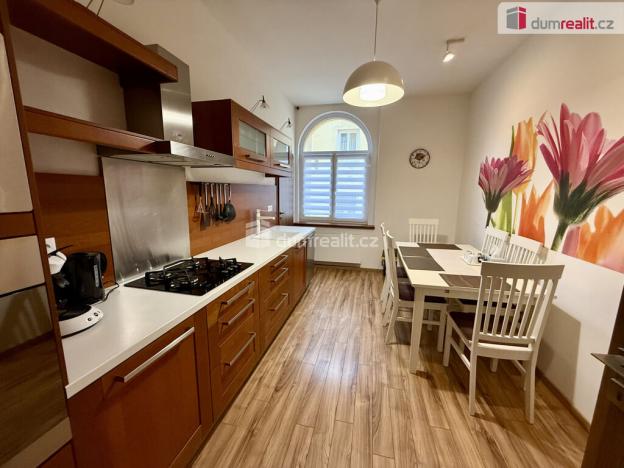 Prodej bytu 2+1, Mariánské Lázně, Hlavní třída, 73 m2