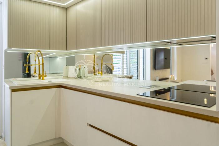 Pronájem rodinného domu, Rostoklaty - Nová Ves II, 90 m2