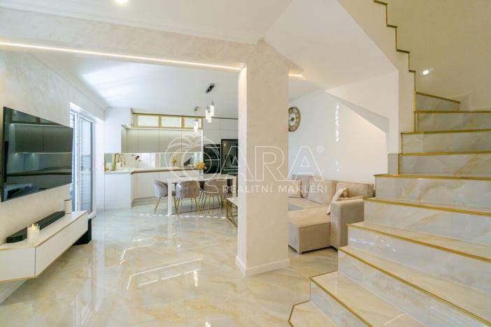 Pronájem rodinného domu, Rostoklaty - Nová Ves II, 90 m2