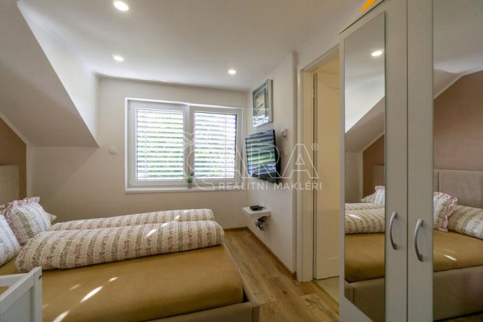 Pronájem rodinného domu, Rostoklaty - Nová Ves II, 90 m2