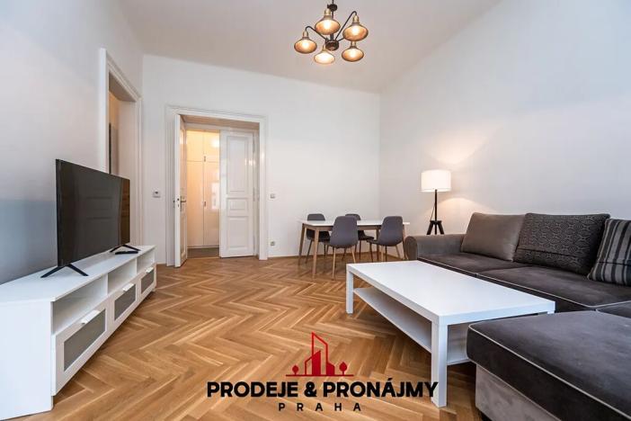 Pronájem bytu 2+1, Praha, Janáčkovo nábřeží, 56 m2
