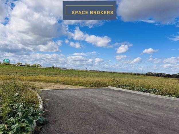 Prodej komerčního pozemku, Vestec, Hodkovická, 36014 m2