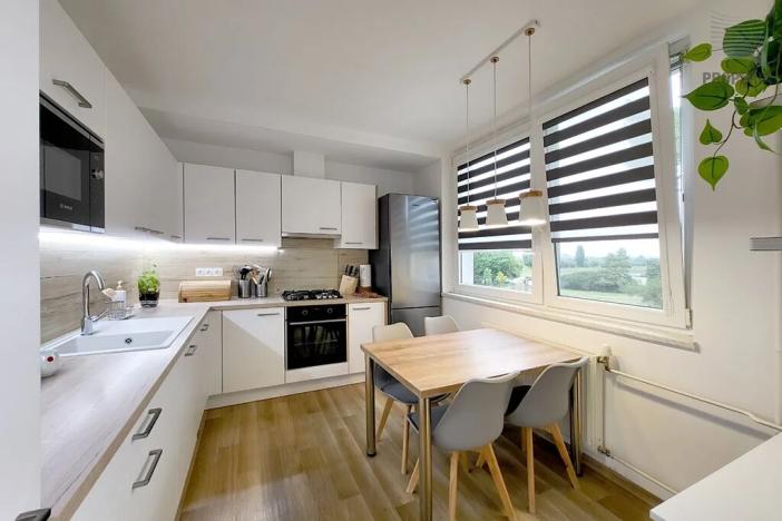 Prodej bytu 2+1, Židlochovice, sídl. Družba, 55 m2