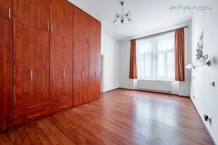 Prodej bytu 4+1, Praha - Smíchov, Na Plzeňce, 150 m2