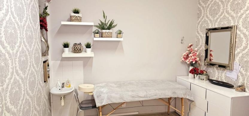 Pronájem obchodního prostoru, Praha - Karlín, Sokolovská, 20 m2