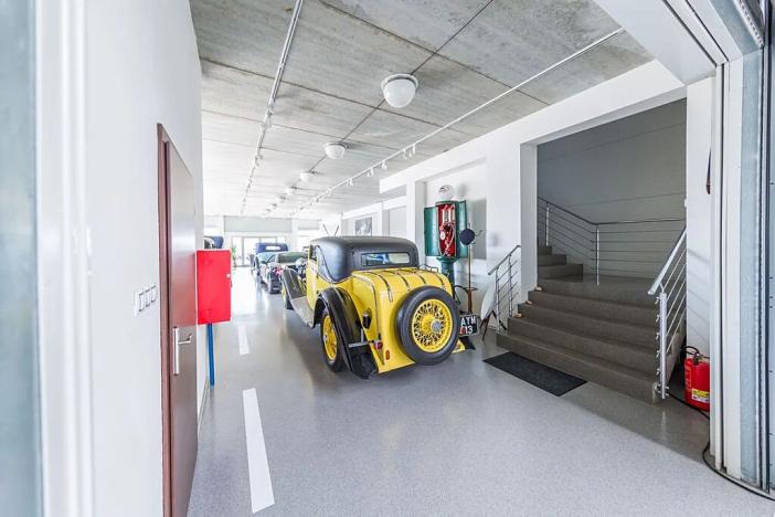 Prodej obchodního prostoru, Jinočany, Severní, 1000 m2