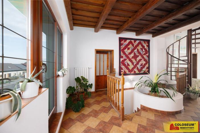 Prodej rodinného domu, Lužice, Velkomoravská, 260 m2