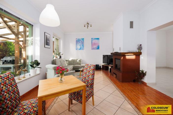 Prodej rodinného domu, Lužice, Velkomoravská, 260 m2