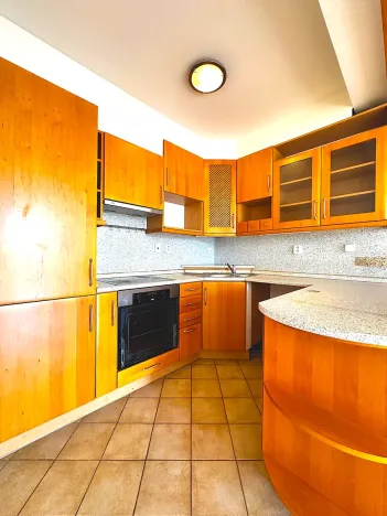 Prodej bytu 2+kk, Praha, Spořická, 56 m2