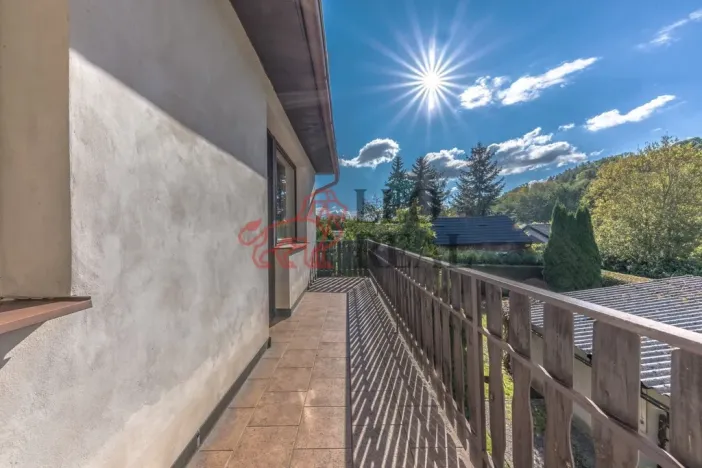 Prodej rodinného domu, Rovensko pod Troskami, Růžová, 250 m2