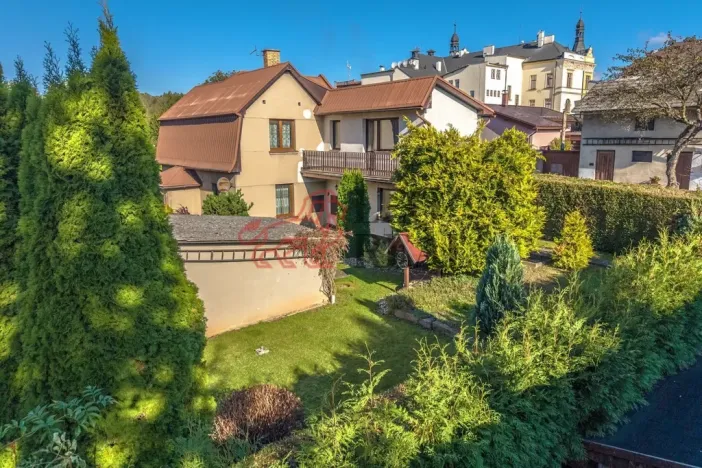 Prodej rodinného domu, Rovensko pod Troskami, Růžová, 250 m2
