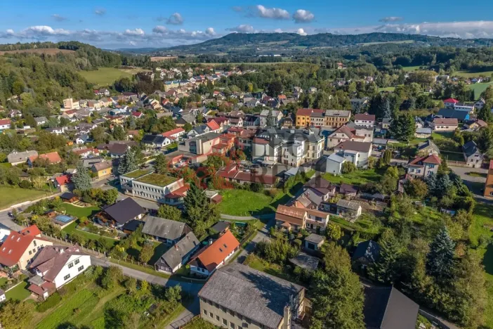 Prodej rodinného domu, Rovensko pod Troskami, Růžová, 250 m2