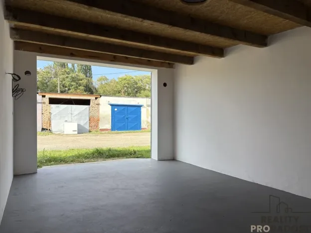 Pronájem garáže, Hodonín, 22 m2