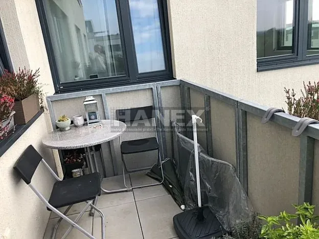 Prodej bytu 2+kk, Horoměřice, Karla IV., 55 m2