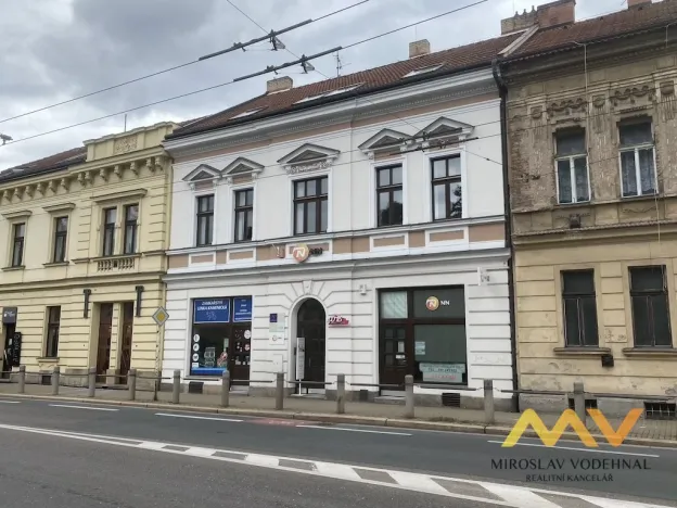 Pronájem kanceláře, Hradec Králové, Československé armády, 306 m2