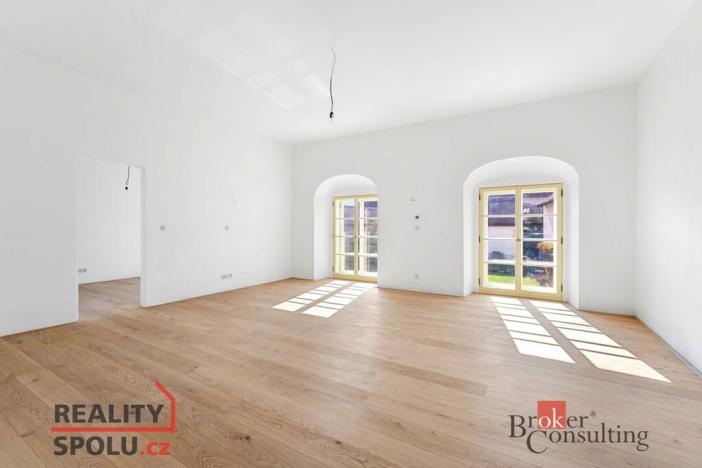 Prodej bytu 2+kk, Jince, Slavíkova, 86 m2