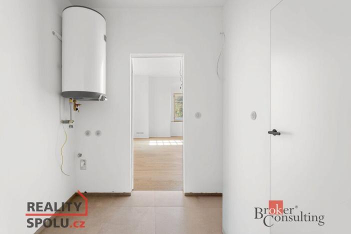 Prodej bytu 1+kk, Jince, Slavíkova, 50 m2