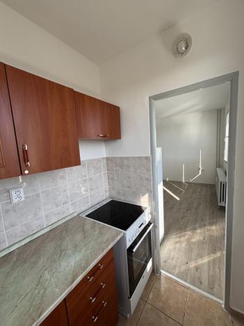 Pronájem bytu 2+1, Pardubice, Stavařov, 37 m2