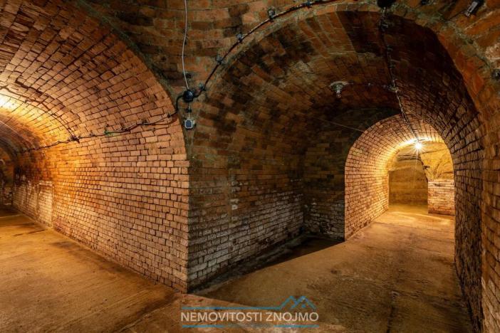 Prodej vinného sklepa, Haugsdorf, Rakousko, 177 m2