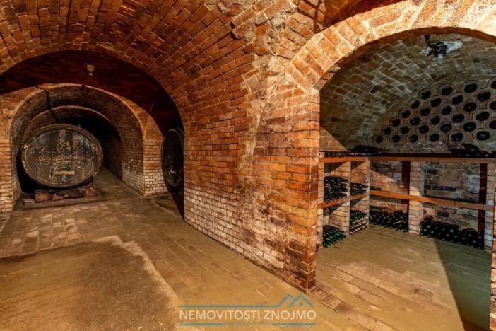 Prodej vinného sklepa, Haugsdorf, Rakousko, 177 m2