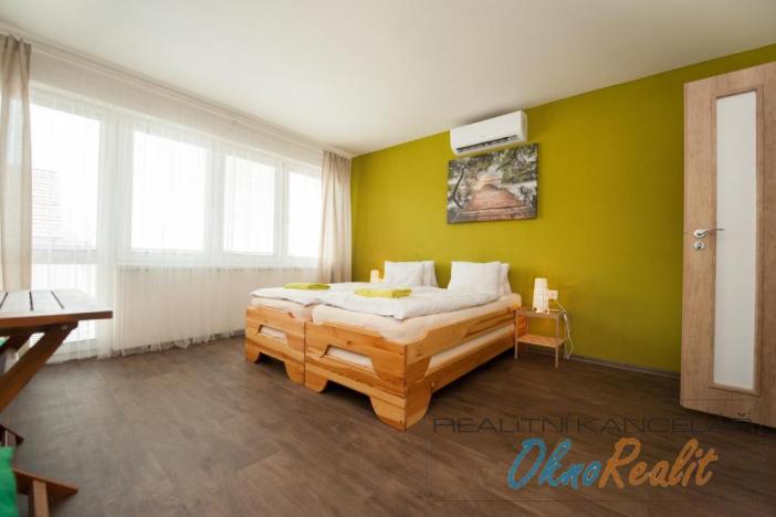 Pronájem ubytování, Mikulov, 928 m2