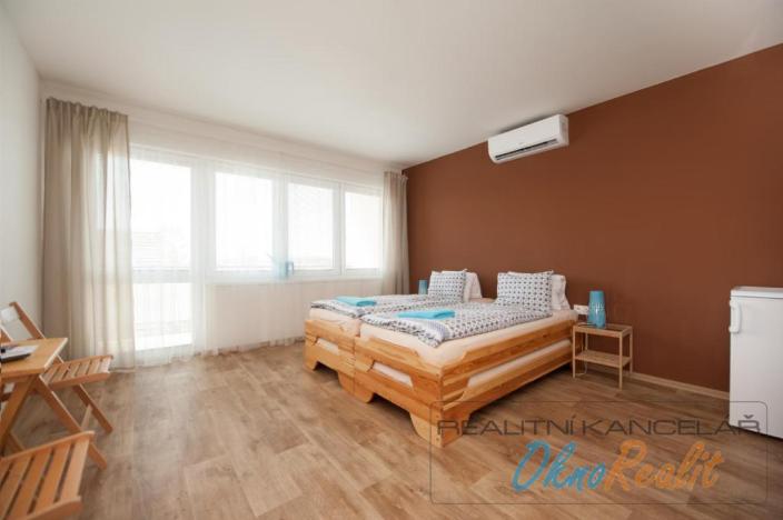 Pronájem ubytování, Mikulov, 928 m2