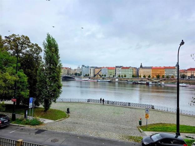 Pronájem kanceláře, Praha - Smíchov, Janáčkovo nábřeží, 100 m2