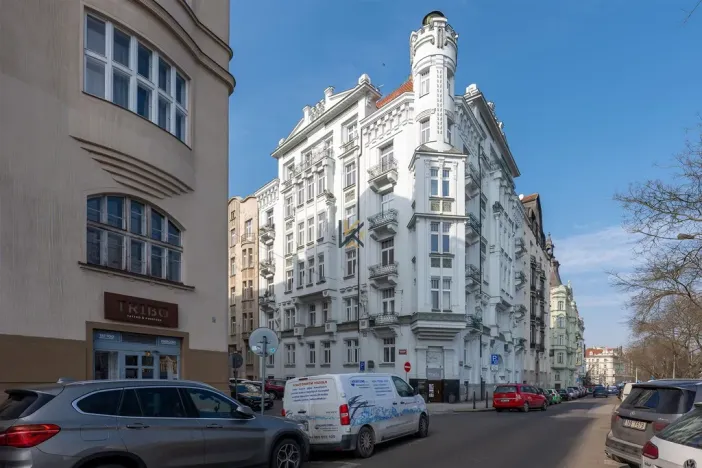 Pronájem kanceláře, Praha - Smíchov, Janáčkovo nábřeží, 100 m2