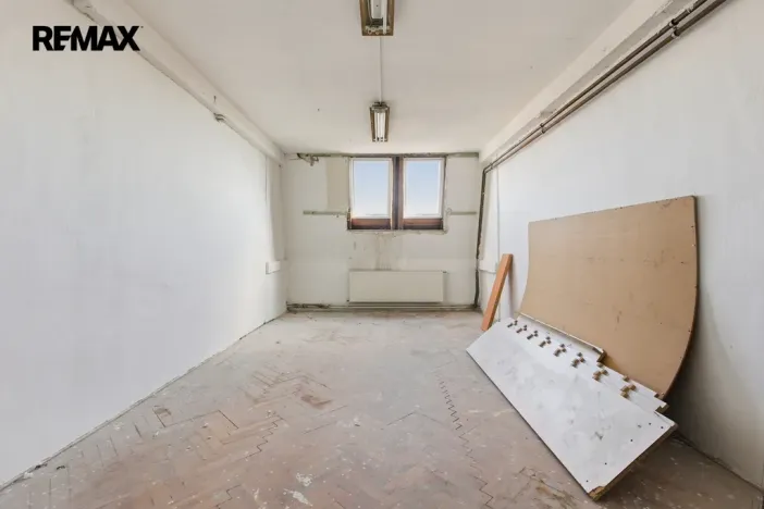 Prodej výrobních prostor, Aš, Tyršova, 4434 m2