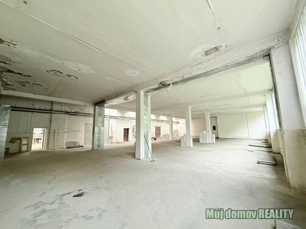 Pronájem skladu, Praha - Vysočany, Lisabonská, 1500 m2