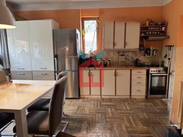 Prodej rodinného domu, Horky, 180 m2