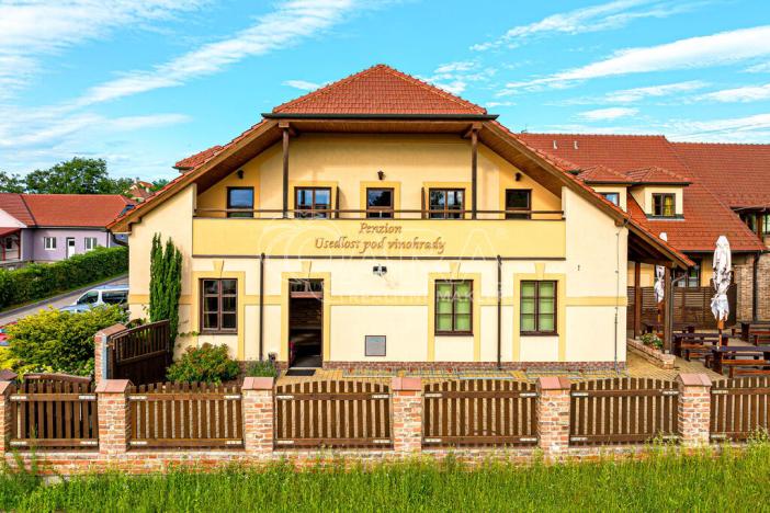 Prodej ubytování, Hlohovec, Na kopci, 1450 m2