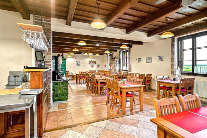 Prodej ubytování, Hlohovec, Na kopci, 1450 m2