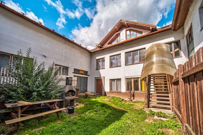 Prodej komerční nemovitosti, Horní Cerekev, 460 m2