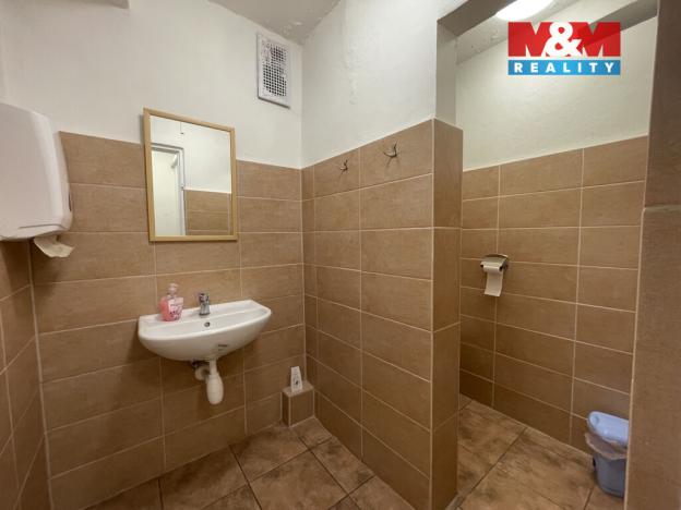 Prodej garážového stání, Praha, Lovosická, 18 m2