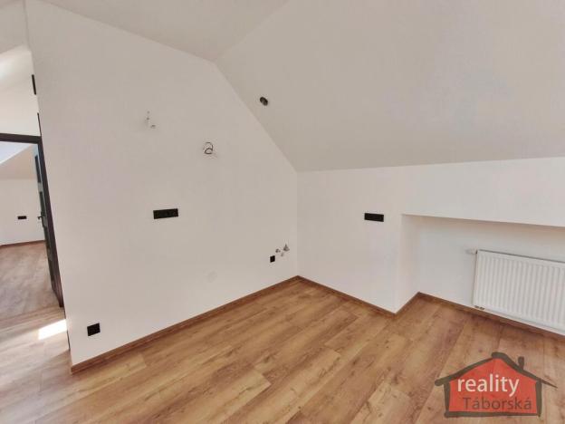 Prodej bytu 2+kk, Nupaky, Nupacká, 60 m2