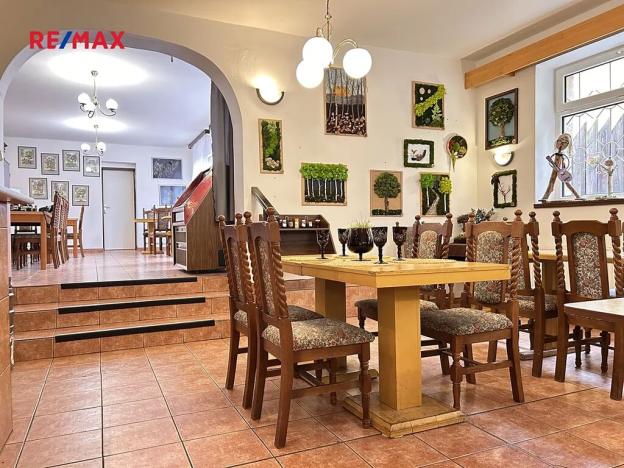 Pronájem komerční nemovitosti, Praha - Újezd nad Lesy, Hodkovská, 190 m2