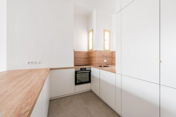 Pronájem bytu 2+kk, Praha - Karlín, Sokolovská, 69 m2